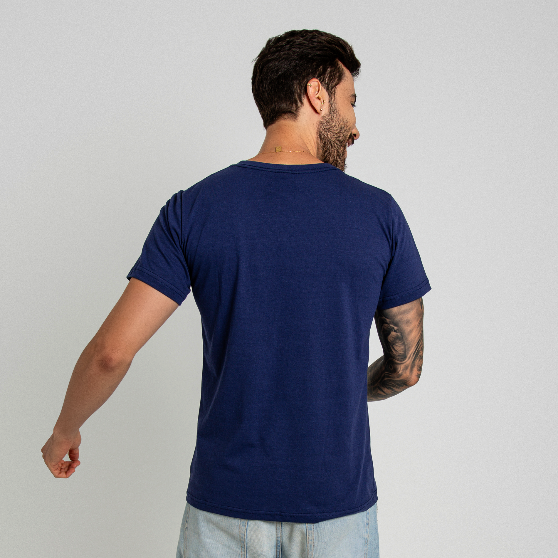 Compre 1 e Leve 2 - Camisa lisa Costarini  100% algodão