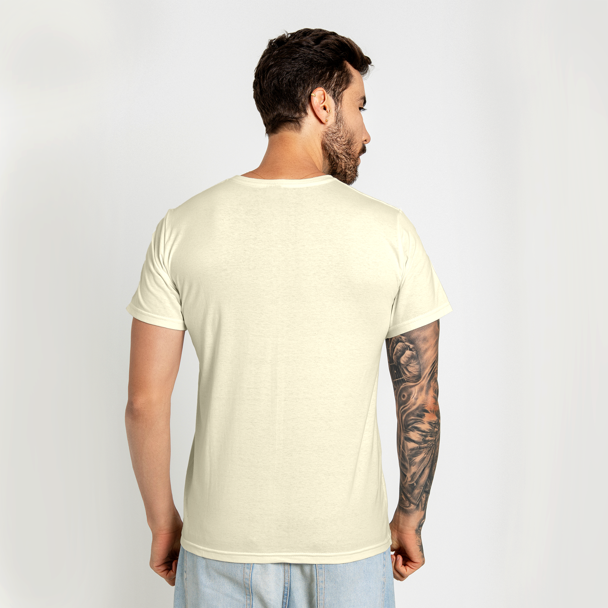 Compre 1 e Leve 2 - Camisa lisa Costarini  100% algodão